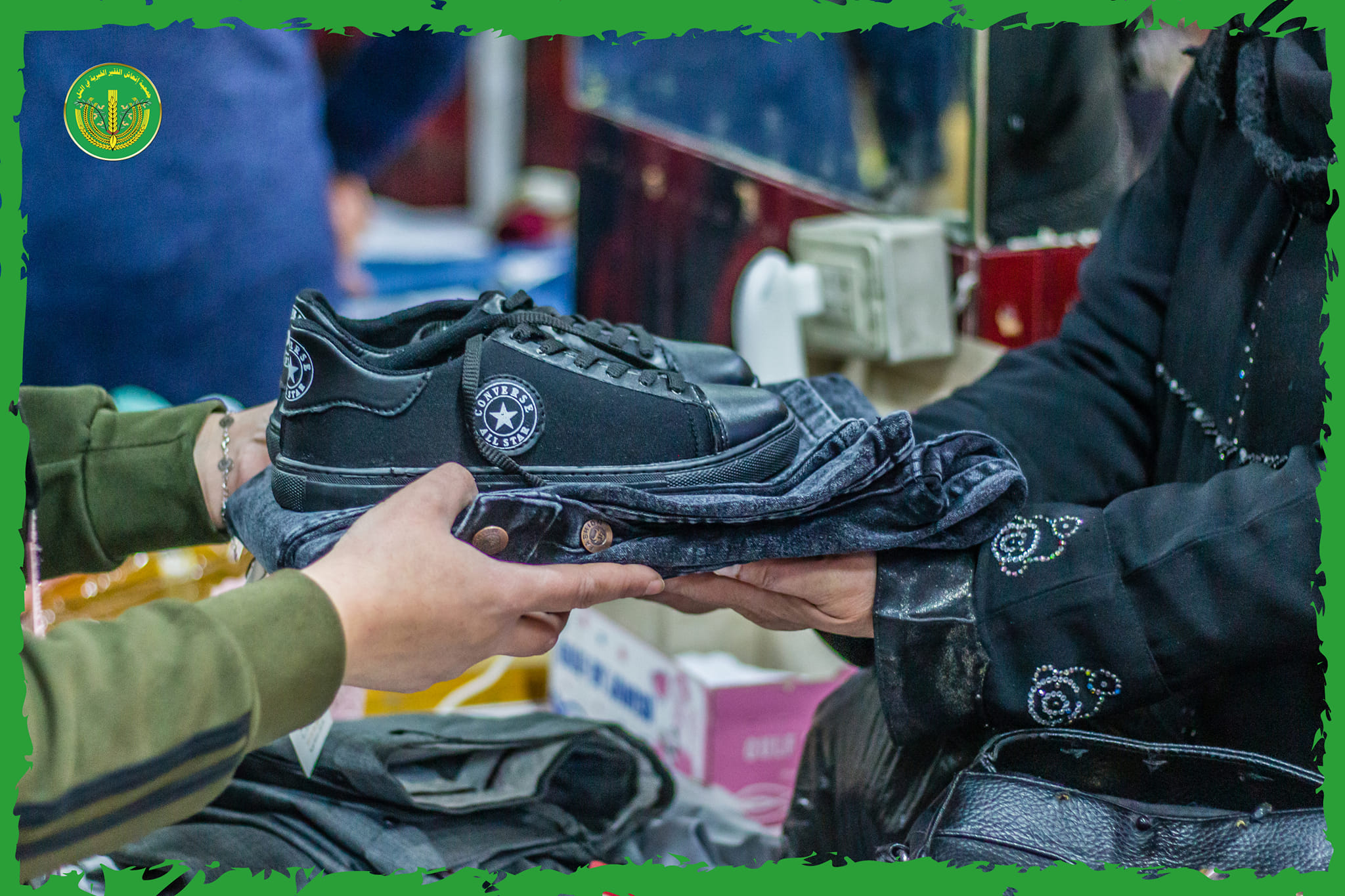 توزيع ملابس جديدة على المدرجين الفقراء والأيتام والمساكين